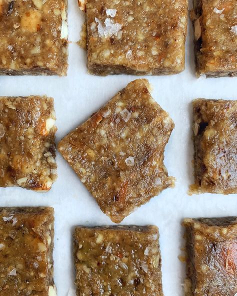 Copycat RX Maple Sea Salt Bars Rx Bar Copycat Recipe, Copycat Rx Bar Recipe, Copycat Rx Bars, Diy Rx Bars, Rx Bars Recipe Copycat, Rx Bar Recipe, Homemade Rx Bars, Rx Bars, Acl Recovery