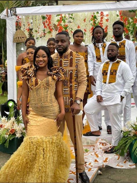 Nigerian Traditional Dresses, African Bridal Dress, African Traditional Wedding Dress, African Wedding Attire, Kente Dress, African Traditional Wedding, African Inspired Clothing, African Models, African Fashion Traditional