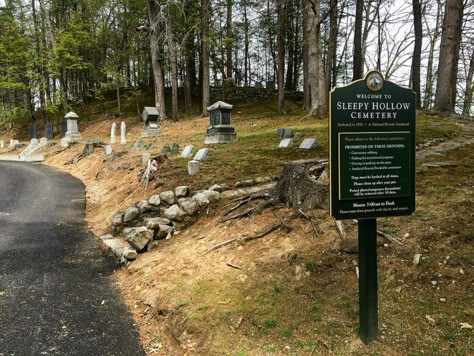 Several Notable American Authors Are Buried In Rural Massachusetts Concord Massachusetts Aesthetic, Massachusetts Trip, Uni Motivation, Salem Trip, Sleepy Hollow Cemetery, Massachusetts Bay Colony, Bedford Street, Graphics Board, Walden Pond