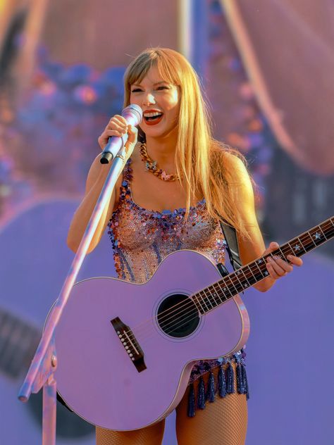 Taylor Swift Images, Swift Tour, Estilo Taylor Swift, Taylor Swift Cute, Swift Photo, Taylor Swift Concert, Taylor Swift Wallpaper, Swift 3, Long Live Taylor Swift