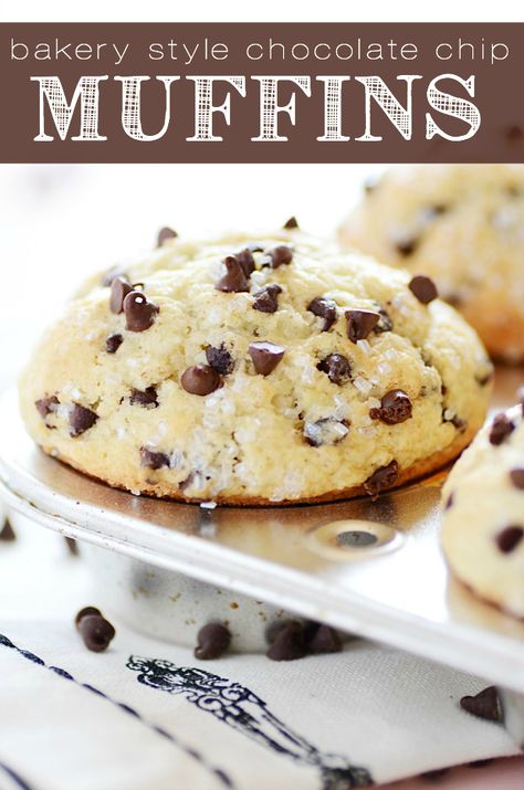 Bakery Style Chocolate Chip Muffins, Chocolate Chip Muffin Recipe, Chocolate Chip Muffins, Vegetarian Chocolate, Bagels, Tortilla Chips, Muffin Recipes, Healthy Dessert, Tortillas