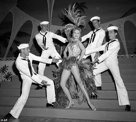 Fleming blossoms out as a singer and dancer in the first night club appearance of her care... Rhonda Fleming, Burt Lancaster, Vegas Showgirl, Old Vegas, Vegas Shows, Kirk Douglas, Vegas Baby, Ronald Reagan, Sin City