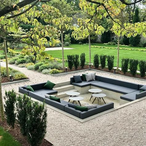 Sunken Seating, Sunken Patio, Kolam Koi, Modern Patio Design, Sunken Garden, Backyard Seating, Outdoor Seating Area, Modern Backyard, Outdoor Gardens Design