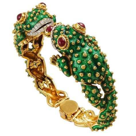 David Webb Diamond Ruby Enamel Frog Bracelet | From a unique collection of vintage bangles at https://www.1stdibs.com/jewelry/bracelets/bangles/ Frog Bracelet, Cabochon Ruby, Frog Jewelry, Diana Vreeland, The Bangles, David Webb, Diamond Bangle, Elizabeth Taylor, Green Enamel