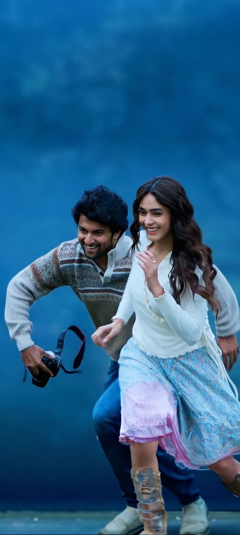 Nan Ee Movie Images Hd, Hi Nana Movie, Mrunal Thakur Hi Nanna, Telugu Movies Aesthetic, Hi Nana Movie Images, Hi Nanna Movie Pics Nani And Mrunal, Hi Nanna Hd Images, Hi Nana Movie Images Hd, Mrunal Thakur In Hi Nanna