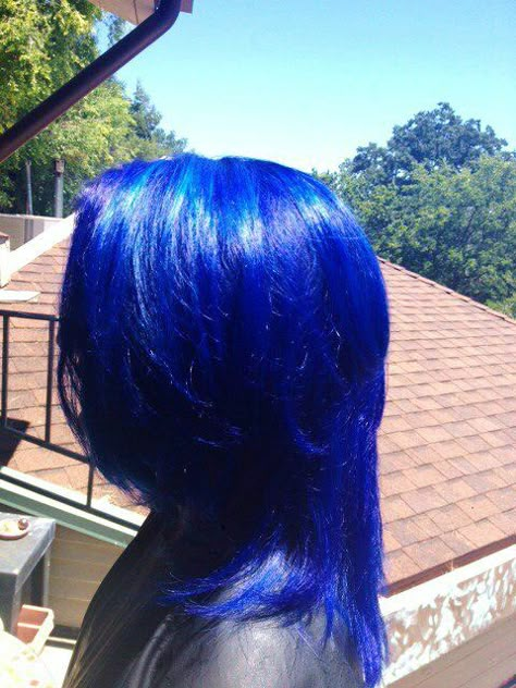 blue hair pravana amazing hair @taramera_the_creator Blue Tips Hair, Bright Blue Hair, Royal Blue Hair, Dark Blue Hair, Dyed Hair Inspiration, Pretty Hair Color, Amazing Hair, Hair Color Blue, Hair Color And Cut