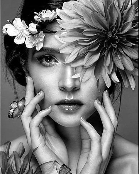 Portrait Male, Dark Portrait, Flowers In Her Hair, Photographie Portrait Inspiration, Portrait Photography Women, Face Photography, Poses References, Female Portraits, Black And White Portraits