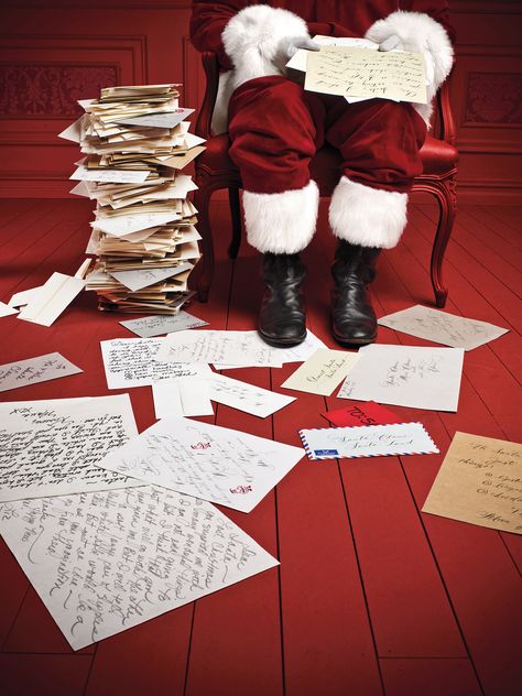 Santa Letter Photo Shoot, Letters To Santa Photoshoot, Action Board, Dear Santa Letter, Santa North Pole, Santa List, Santa Photos, Christmas Flyer, Santa Claus Is Coming To Town