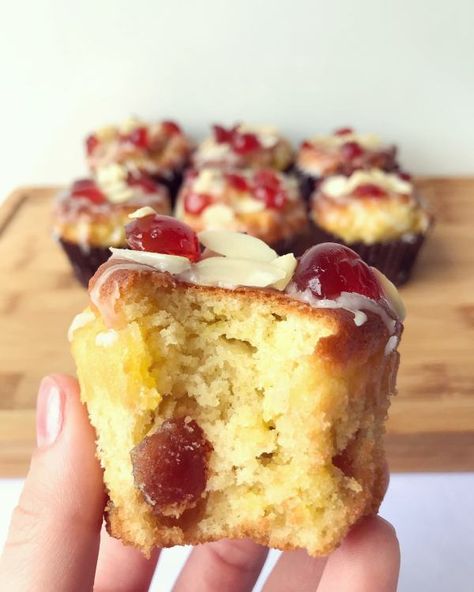 Pudding Desserts Gluten Free, Cherry Recipes Gluten Free, Bakewell Muffins, Best Cookies Recipes, Cookies Recipes Easy, Bakewell Cake, Dairy Free Baking, Fab Cakes, Cherry Bakewell