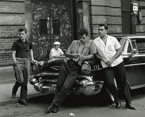 greasers, beatniks, and socs - Album on Imgur Public Enemies, 1950s Mens Fashion, Film Cult, Ithaca Ny, 1950s Mens, American Graffiti, Teddy Boys, Boston Public Library, Old Car