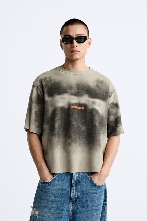 Spray Print, Zara T Shirt, Shirt Design Inspiration, Mens Outfit Inspiration, Knitwear Men, Knitted Tshirt, Zara United States, Crop Shirt, Linen Shirt