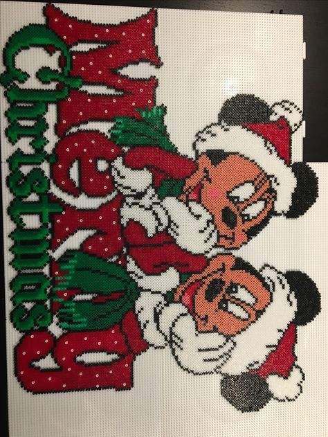 Merry Christmas dørskilt Hama Christmas Pattern, Hama Beads Patterns Christmas, Hama Beads Disney, Hama Beads Christmas, Plastic Canvas Box Patterns, Hama Art, Christmas Perler Beads, Easy Perler Bead Patterns, Perler Creations