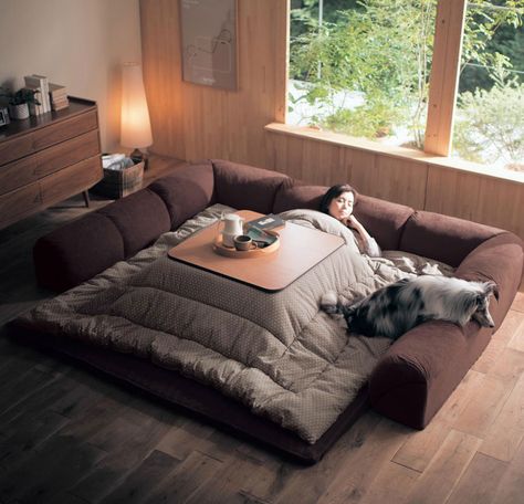 Kotatsu, A Traditional Japanese Floor Sofa Made Modern With Convertible Options Japanese Couch, Japanese Living Rooms, Japanese Living Room, Japanese Table, Design Japonais, Japanese Home Decor, Asian Homes, Asian Home Decor, Traditional Interior Design