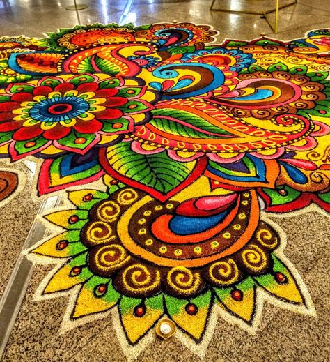 Very Big Rangoli Designs, Big Colourful Rangoli, Very Big Rangoli, Rangoli Asethic, Rangoli Designs Competition, Big Diwali Rangoli Designs, Rangoli For Diwali 2024, Big Rangoli Designs For Competition, Big Rangoli Designs Diwali Beautiful