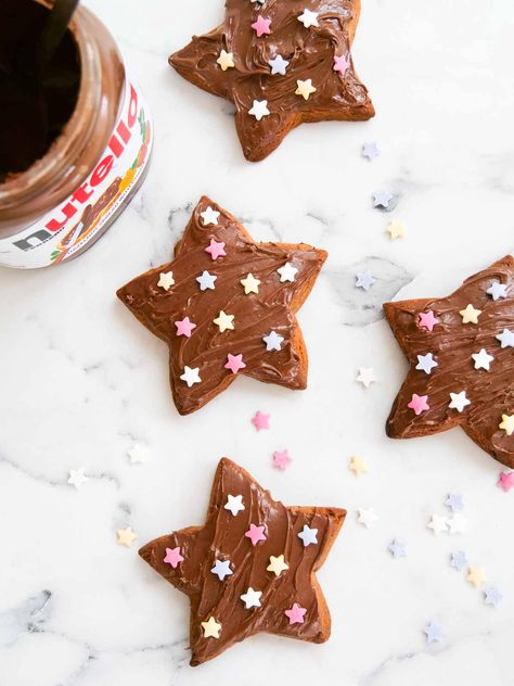 Easy Nutella Cookies, Shaped Chocolate Chip Cookies, Recipe With Chocolate Chips, Easy Delicious Cookies, Nutella Cookies Recipe, Nutella Biscuits, Engagement Cookies, Jelly Cookies, Star Sprinkles