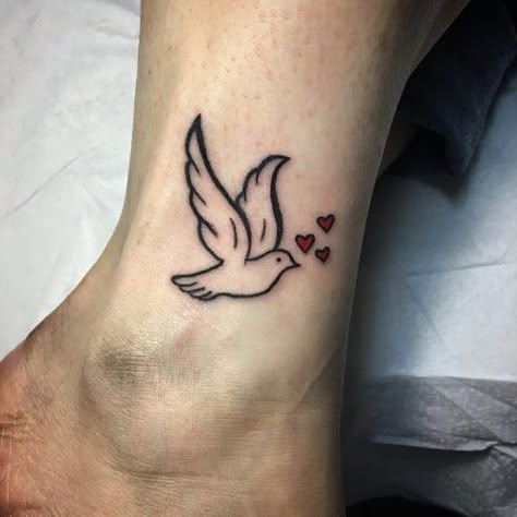 Tattoo For Man Hand, Fancy Tattoo For Man, Cool Simple Tattoos, Fancy Tattoo, Tattoo For Man, Tattoos About Mom, Tattoos About Growth, Tattoos Dainty, Tattoos Cross