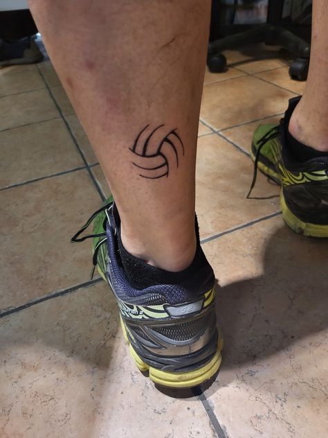 Volley Tattoo, Volleyball Tattoo Ideas, Volleyball Tattoo, Henne Tattoo, Mens Volleyball, Kpop Diy, Toyota Crown, Lion Images, Lovers Day