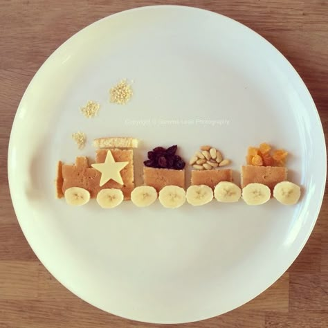 Toddler Breakfast, Decorações Com Comidas, Food Art For Kids, Kids Treat, Easy Food Art, Fun Snacks For Kids, Toddler Snacks, Fun Kids Food, Breakfast For Kids