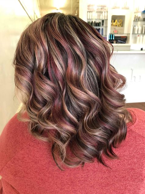 Burgundy Brown Hair, Color Trends 2024, Hair Color Inspiration, Spring Hair Color Trends, Mahogany Hair, Blonde Highlights On Dark Hair, Hair Highlights And Lowlights, Brunette Hair With Highlights, Hair Color Burgundy