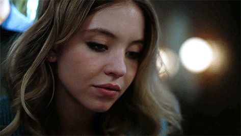 Animated gif about pretty in Sydney Sweeney by 𝓛𝓲𝓽𝓽𝓵𝓮 𝓡𝓸𝓬𝓴 𝓦𝓲𝓷𝓬𝓱𝓮𝓼𝓽𝓮𝓻 Harry Lloyd, Chord Overstreet, Sydney Sweeney, Lily Evans, Emmy Award, Writing Contests, Sirius Black, Aesthetic Gif, Reaction Pictures