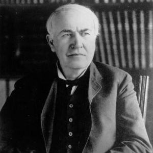 Following The Eccentric Habits Of These 10 Geniuses Can Make You Smarter Light Bulb Quotes, Edison Inventions, Alva Edison, Famous Inventors, Thomas Edison, Nikola Tesla, General Electric, Us History, Life Stories