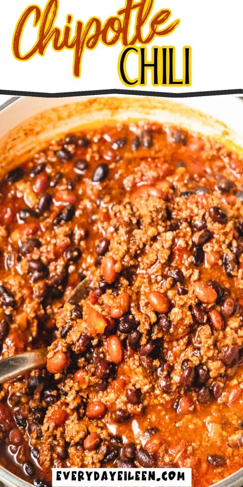 An easy chipotle chili recipe perfect for your next game day or weekend. The chili is made with chipotle chiles in adobo sauce and the perfect amount of beans, tomatoes, and spices for the most delicious chili. Chilies In Adobo Recipes, Chile Beans, Chipotle Chili Recipe, Chipotle Chilli, Dog City, Adobe Sauce, Delicious Chili Recipe, Pepper Sauce Recipe, Chili Dog