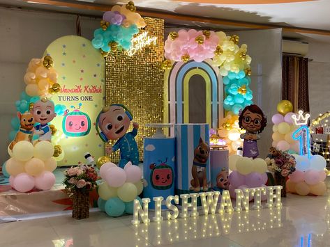 1st Birthday Party Balloon Decor, Coco Melon Theme Birthday Decoration, Cocomelon Theme Birthday Party Decorations, Cocomelon Theme Decoration, Coco Melon Birthday Decoration, First Birthday Stage Decorations, Cocomelon Decoration Ideas, Cocomelon Balloon Decoration, Birthday Decorations Cocomelon