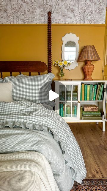 Alexis Cosinuke on Instagram: "green gingham & ruffles - the perfect bedding refresh for Spring in the guest bedroom 🌼  @thecompanystore has so many beautiful bedding options for spring - this gingham bedding comes in 3 colors and I adore it! Instant charm! 🌷  #guestroom #guestbedroomdecor #gingham #vintagebedroom #thecompanystore" Gingham Bedding Green, Bedding Refresh, Gingham Bedding, Gingham Sheets, Bed For Girls Room, Guest Bedroom Decor, Perfect Bedding, Green Gingham, Green Bedding