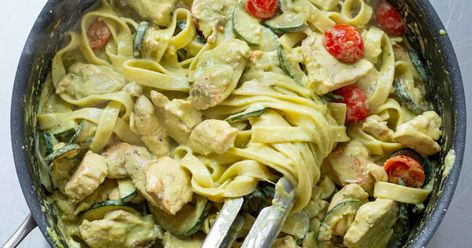 Chicken Tagliatelle Recipes, Tagliatelle Recipes, Chicken Tagliatelle, Tagliatelle Recipe, Tagliatelle Pasta, Creamy Chicken Pasta, Italian Pasta Dishes, Parmesan Pasta, Homemade Pesto