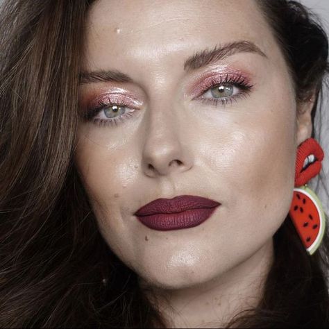 Retro Makeup Looks, Katie Jane Hughes, Xmas Makeup, Danessa Myricks, Christmas Makeup Look, Holiday Makeup Looks, Retro Makeup, Lovely Eyes, Colorful Eye Makeup