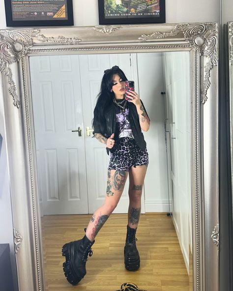 Matchy lilac vibes today 💜 If I took a shot for every time I styled @mxci_uk with a @rocknrollretrovintage tee I’d be 💀 Tee @rocknrollretrovintage Waistcoat @vinted Shorts @mxci_uk (use code KYRAROBINSONN_) Necklaces @love.rokz @lovetootrue Shows @newrock Look Show Rock, Rock Festival Outfit, Outfit With Shorts, Show Rock, Desired Wardrobe, Haunting Adeline, 23 Fashion, Tattooed Girls, Alt Outfits