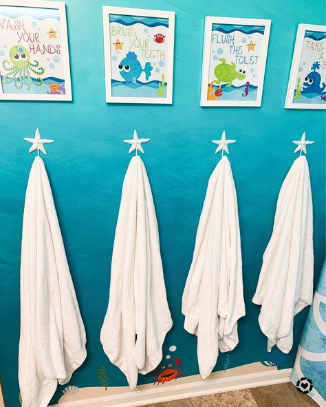 Ocean Theme Bathroom Ideas, Kids Beach Bathroom, Sea Theme Bathroom, Beach Themed Bathroom Ideas, Sea Themed Bathroom, Kids Bathroom Themes, Under The Sea Bathroom, Sea Bathroom Decor, Ocean Bathroom Decor