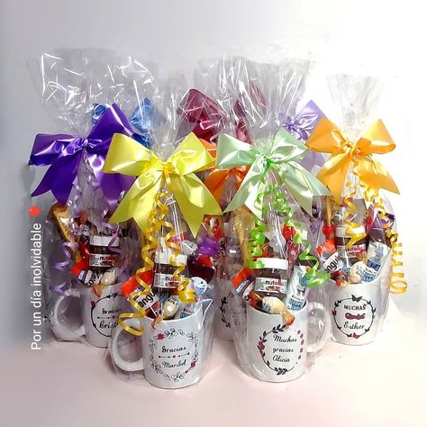 #ValentinesGiftBaskets #ValentinesDayGifts #RomanticGifts #LoveInABasket #GiftsForHer #GiftsForHim #ValentinesDayIdeas #HandmadeValentines #LuxuryGiftBaskets #ChocolateGifts #ValentinesSpecial #SweetGifts #PersonalizedGifts #GiftBasketIdeas #GourmetGifts #ValentinesDay2024 #HeartfeltGifts #ValentinesSurprise #LoveGifts#CoupleGifts Mug Bouquet Gifts, Mug Hamper Ideas, Candy Gifts Diy, Valentines Surprise, Valentine Gift Baskets, Diy Bouquet Wrap, Personalised Gifts Diy, Diy Gift Set, Gift Bouquet