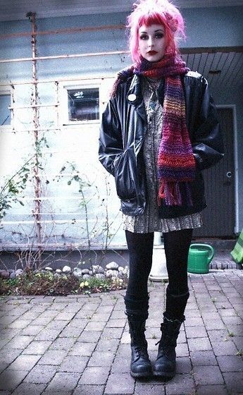 Punk Cold Weather Outfits, Goth Superhero, Punk Winter Outfits, Cherie Currie, Estilo Punk, Punk Outfits, Goth Outfits, Alternative Outfits, Latest Hairstyles