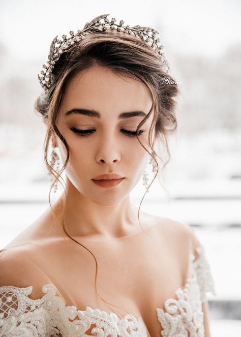 Bridal side bun