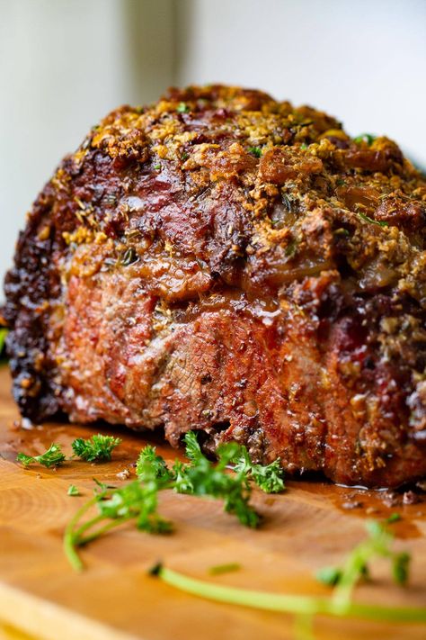 Smoked Christmas Meat, Traeger Prime Rib Roast, Prime Rib Traeger Recipe, Traeger Prime Rib, Smoked Food Ideas, Smoked Prime Rib Recipe, Traeger Smoked Turkey, Grilled Prime Rib, Traeger Smoker Recipes