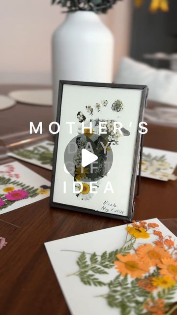 Natalia Berestovskaia on Instagram: "A super cute Mother’s Day gift idea🥹💛 we will give this to our grandma #mothersdaygift #mothersdaygiftideas #mothersdayspecial #mothersdaycraft #babycraft #craft #diygiftideas #DIY" Rainbow Diy Crafts, Pop Up Flower, Mothers Day Gif, Paper Flower Arrangements, Cricut Print And Cut, Happy Mother's Day Card, Mothers Day Special, Mothersday Gifts, Mother's Day Card