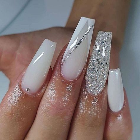 White Sparkle Nails, Posh Nails, White And Silver Nails, White Glitter Nails, White Acrylic Nails, Pearl Nails, White Nail Designs, Sparkle Nails, Acrylic Nails Coffin Short