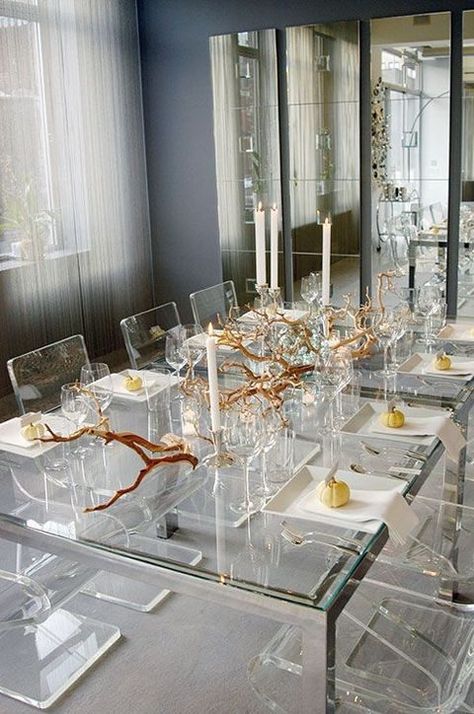 39 Acrylic And Lucite Wedding Decor Ideas | HappyWedd.com #PinoftheDay #acrylic #lucite #wedding #decor #ideas #WeddingDecor Thanksgiving Dinner Table Decorations, Lucite Furniture, Lucite Table, Natural Branches, Dining Room Contemporary, Acrylic Furniture, Acrylic Decor, Long Table, Glass Dining Table