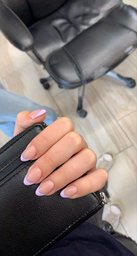 Lilac Nails Tips, Pastel Purple French Tip Nails Almond, Light Purple Almond French Tip Nails, Simple Nail Art Purple, S Oval Nails, Acrylic Nails Ideas Pastel, Lavender Tip Nails Almond, French Tip Colors Nails, Simple 2025 Nails