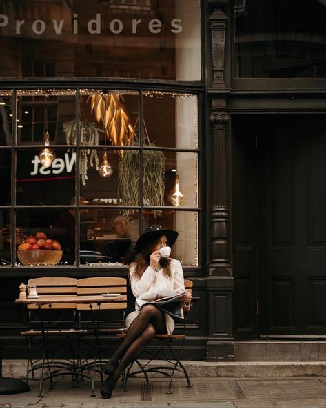 Cafe Exterior Photography, Photoshoot Ideas In Cafes, Prague Portrait Photography, Cafe Portrait Photography, Vintage Cafe Photoshoot, Autumn City Photoshoot, Cafe Shoot Ideas, Cafe Photoshoot Ideas, Photoshoot Cafe