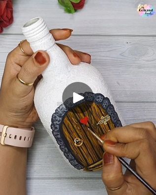 Painting Bottles Acrylic, Diy Glass Bottle Crafts Ideas, Glass Bottle Painting Ideas Acrylic, Painting Bottles Diy Ideas, Bottle Painting Ideas Acrylics, Bottle Art Ideas, Fairy Mason Jars, Bottle Art Projects, Painted Glass Bottles