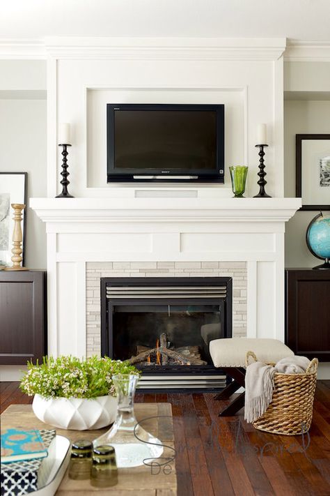 TV above fireplace - really like the moulding around and above. Camino Shabby Chic, Tv Mantel, Tv Above Fireplace, Fireplace Gas, Above The Fireplace, Tv Over Fireplace, Driven By Decor, Small Family Room, Wake Ideas