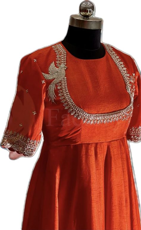 Aari Work Gown Design, Hand Work Gown Design, Khat Work Blouse Design, Indian Reference, Marriage Clothes, Pakistani Sharara, Kurti Embroidery, Long Gown Design, Traditional Blouse Designs