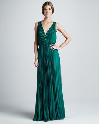 Halston Heritage | Pleated Sleeveless Gown - CUSP if you wanted to try long $495 Green Wedding Dresses, Green Evening Dress, Pleated Gown, Designer Evening Gowns, Sleeveless Gown, Halston Heritage, Gala Dresses, Fancy Dresses, Halter Formal Dress