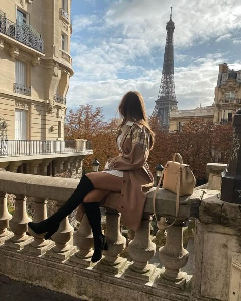 Europe Pictures, France Life, Paris Life, Paris Winter, Parisian Aesthetic, Paris Dream, France Aesthetic, Paris Vibes, Paris Girl