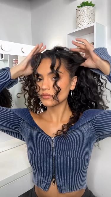 3 Straightforward, Fast Hairstyles for Curly Hair- #Curly #Easy #Hair #Hairstyles #Quick Check more at https://howcandothis.com/hairstyleideas/3-straightforward-fast-hairstyles-for-curly-hair/ Decade Hairstyles, Curly Hair Bun Styles, Curly Hair Bun, Curly Hair Up, Hair Bun Styles, Curly Bun Hairstyles, Curly Hair Beauty, Curly Hair Ideas, Long Hairstyle Ideas