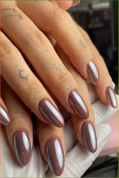 Chocolate Doughnut Glaze Nails, Brown Chrome Nails Almond, Tan Chrome Nails, Chrome Nails Brown, Chocolate Glazed Nails, Dark Chrome Nails, Chocolate Chrome Nails, Chocolate Glazed Donut Nails, Doughnut Nails