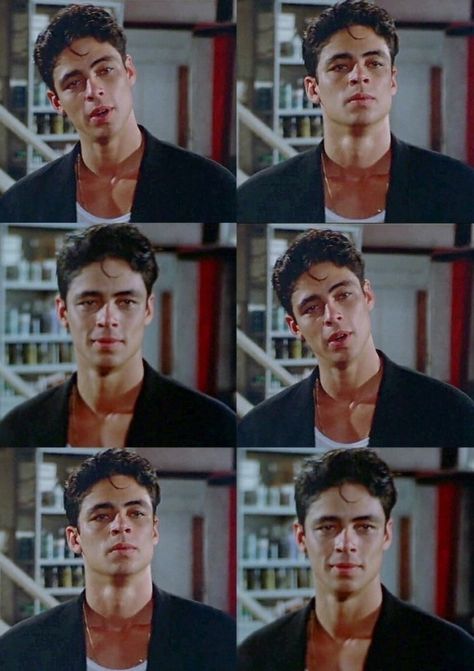 Young Benicio Del Toro, Benicio Del Toro 90s, Interview Aesthetic, Benicio Del Toro Young, Man Actor, 90s Men, Jake Gyllenhaal, Drew Barrymore, Emily Ratajkowski