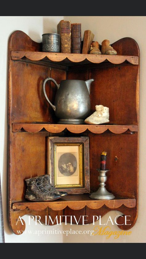 Cottagecore Shelf Ideas, Entryway Table Decor Vintage, Kitchen Shelf Wall, Primitive Shelf Decor Ideas, Vintage Floating Shelves, Thrifted Home Decor Diy Ideas, Old Shelves, Primitive Wall Shelf, Vintage Shelves